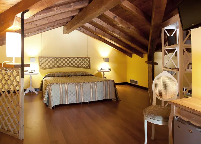 מלון Montelago Ternate (Varese)